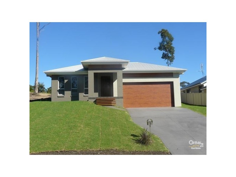 9 Elandra Place, Malua Bay NSW 2536