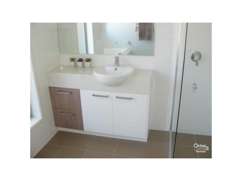 9 Elandra Place, Malua Bay NSW 2536
