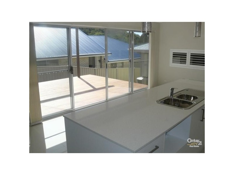 9 Elandra Place, Malua Bay NSW 2536