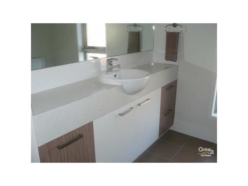 9 Elandra Place, Malua Bay NSW 2536