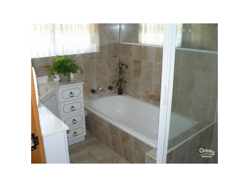 11 Binda Street, Malua Bay NSW 2536