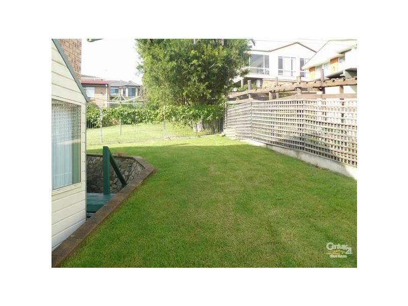 11 Binda Street, Malua Bay NSW 2536