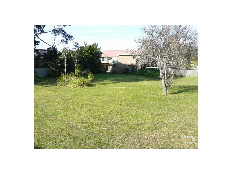 11 Marjorie Crescent, Batehaven NSW 2536