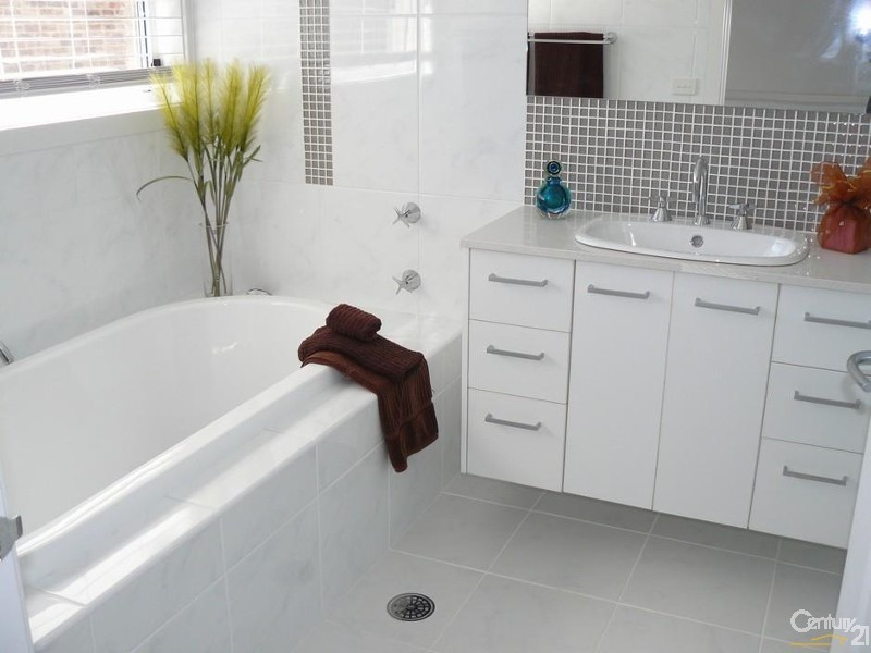 2/44 Parker Avenue, Surf Beach NSW 2536