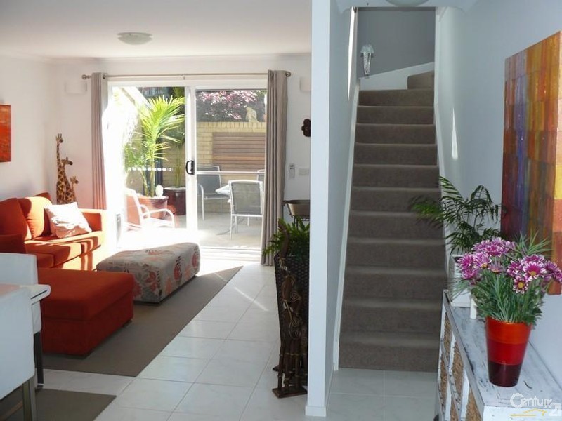 2/44 Parker Avenue, Surf Beach NSW 2536