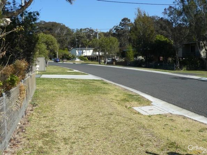 29 Yugura Street, Malua Bay NSW 2536