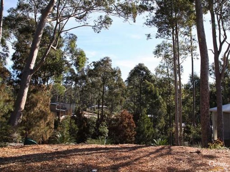 8 Warragai Place, Malua Bay NSW 2536