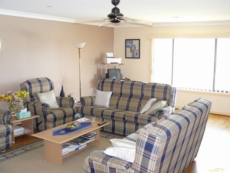 43 Karoo Crescent, Malua Bay NSW 2536