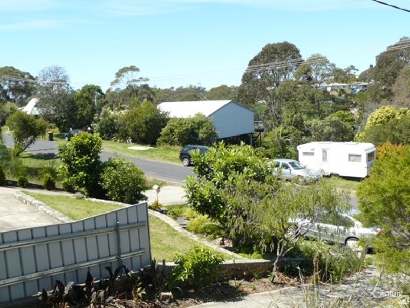 4 Mulgowrie Street, Malua Bay NSW 2536