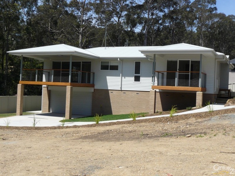 2/8 Elandra Place, Malua Bay NSW 2536