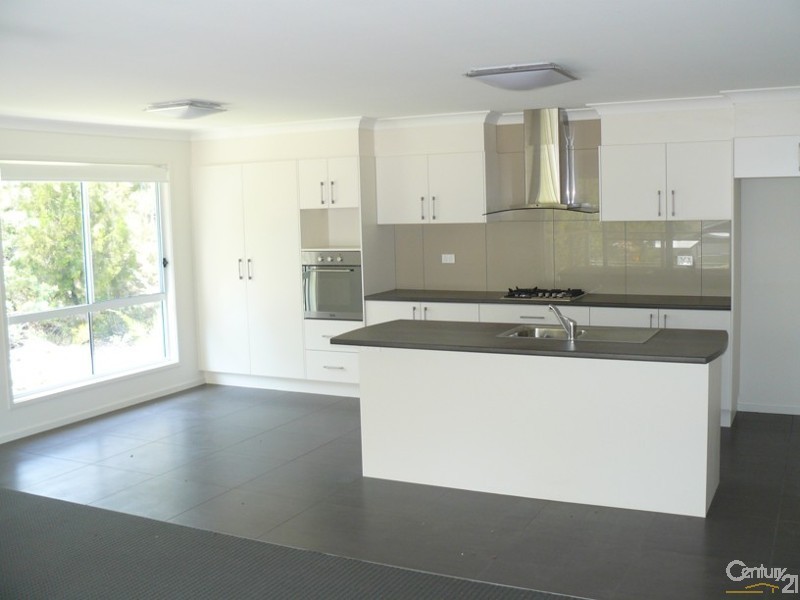 2/8 Elandra Place, Malua Bay NSW 2536