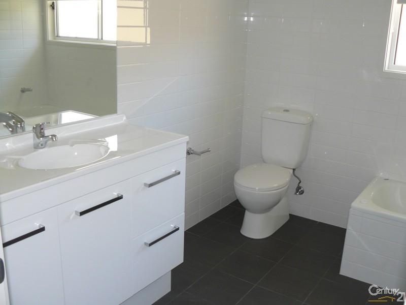 2/8 Elandra Place, Malua Bay NSW 2536