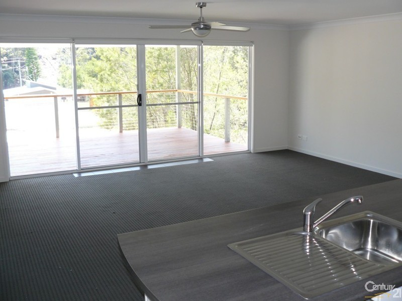 2/8 Elandra Place, Malua Bay NSW 2536