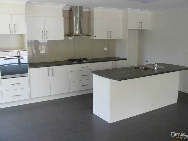 2/8 Elandra Place, Malua Bay NSW 2536