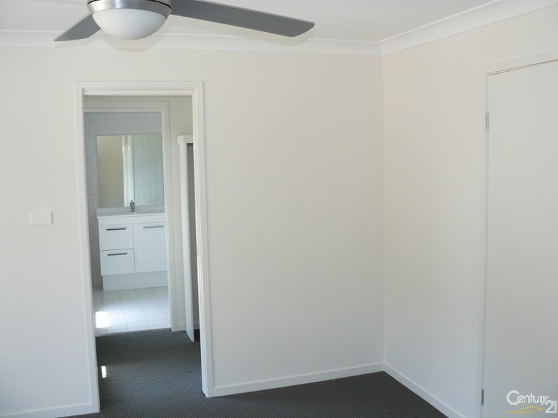 2/8 Elandra Place, Malua Bay NSW 2536