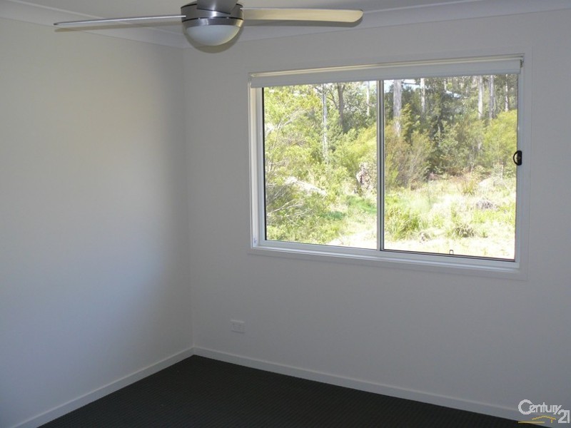 2/8 Elandra Place, Malua Bay NSW 2536