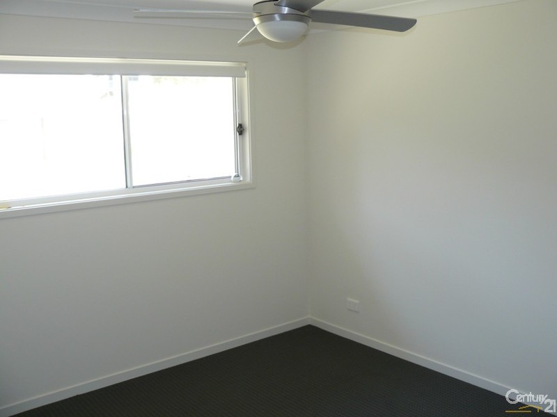 2/8 Elandra Place, Malua Bay NSW 2536