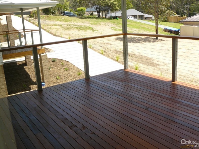 2/8 Elandra Place, Malua Bay NSW 2536