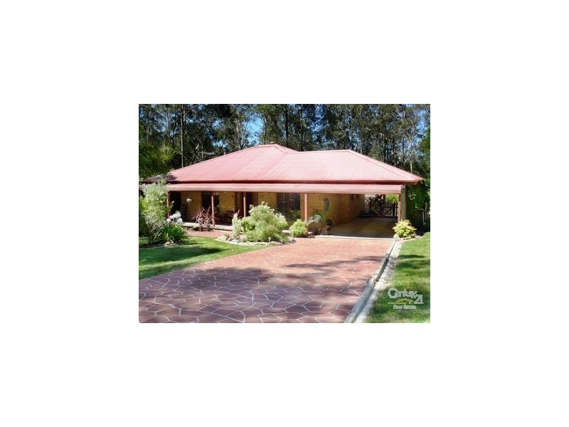 28 Burri Palm Way, Surfside NSW 2536