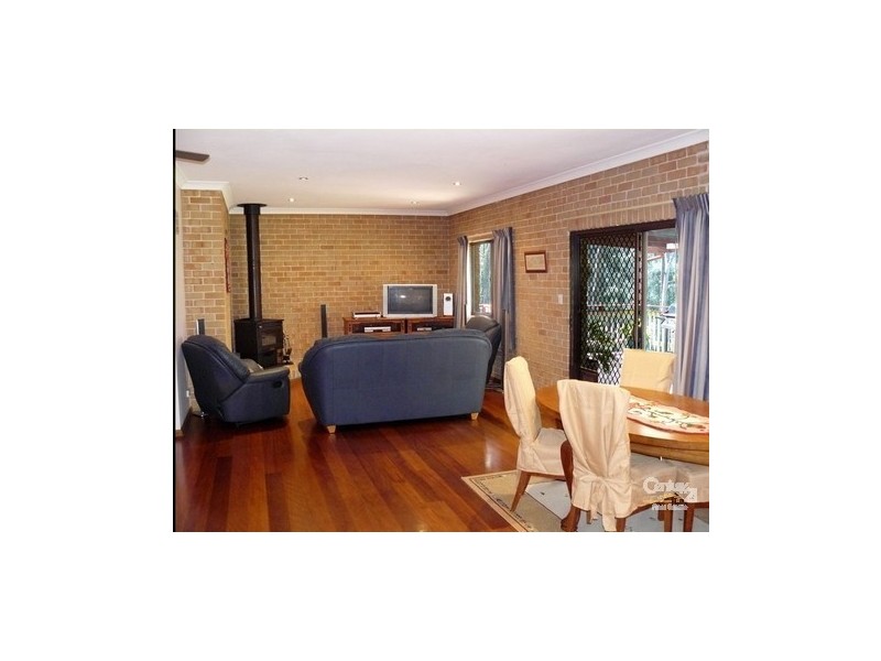 28 Burri Palm Way, Surfside NSW 2536