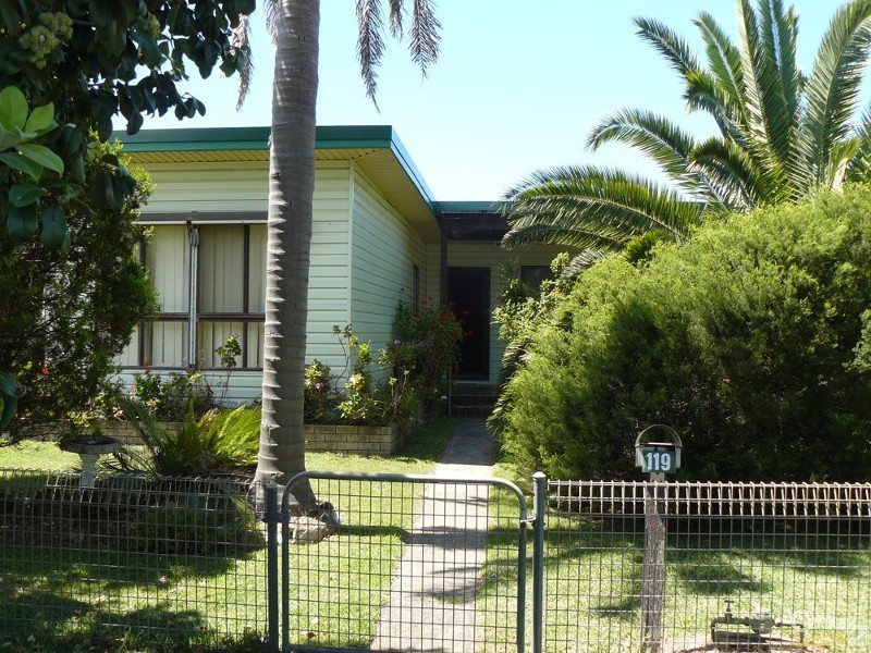 119 Ainslie Parade, Tomakin NSW 2537