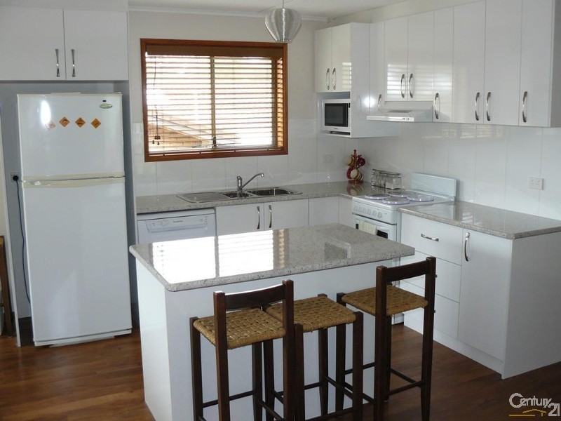 630 Beach Road, Surf Beach NSW 2536