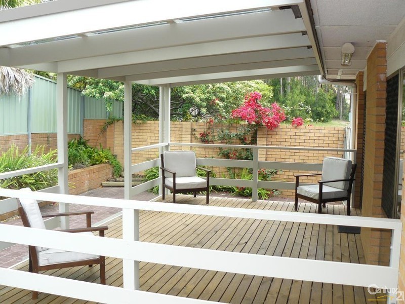 630 Beach Road, Surf Beach NSW 2536