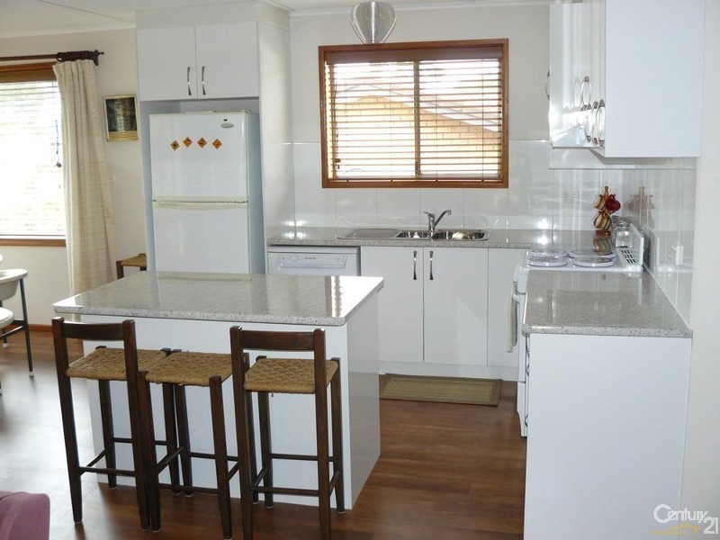 630 Beach Road, Surf Beach NSW 2536