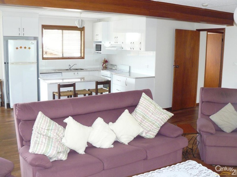 630 Beach Road, Surf Beach NSW 2536