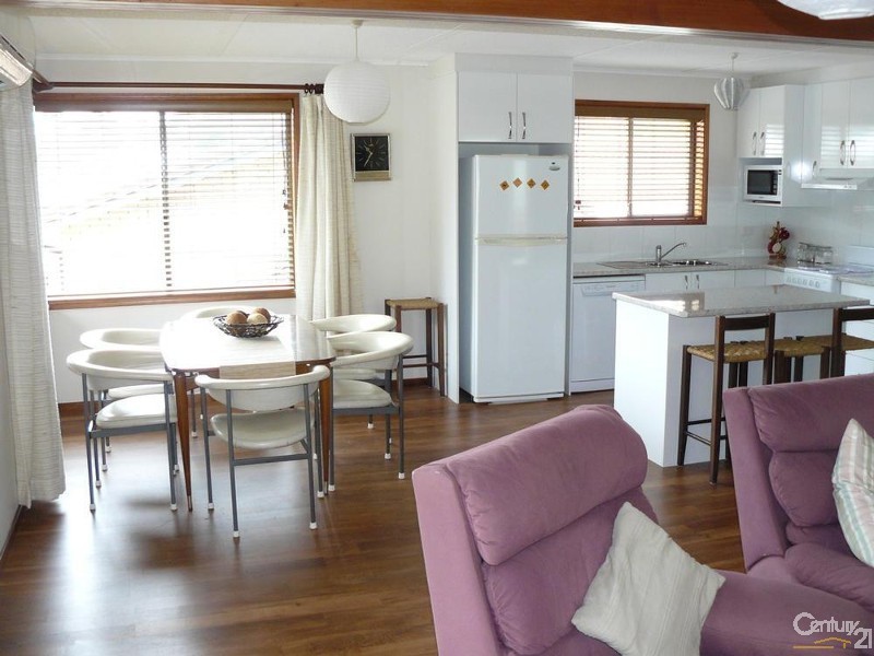 630 Beach Road, Surf Beach NSW 2536