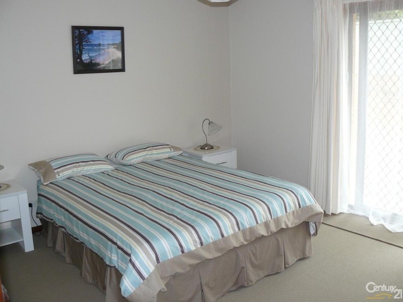 630 Beach Road, Surf Beach NSW 2536