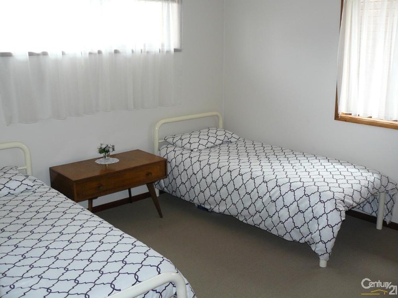 630 Beach Road, Surf Beach NSW 2536