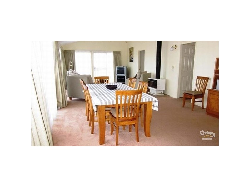 16 Wallarah Street, Surfside NSW 2536