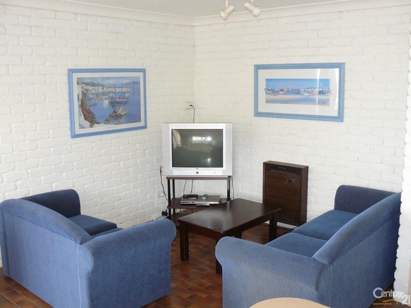 2/14 Kuppa Avenue, Malua Bay NSW 2536