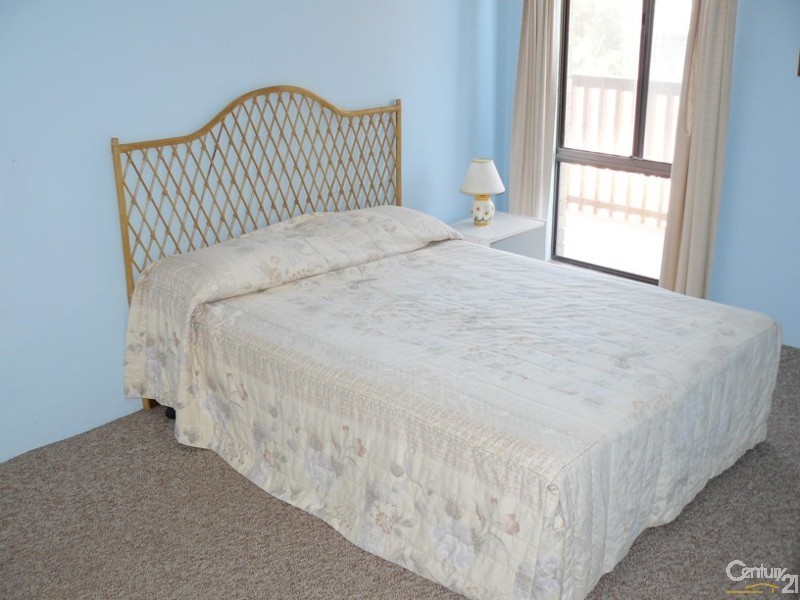 2/14 Kuppa Avenue, Malua Bay NSW 2536