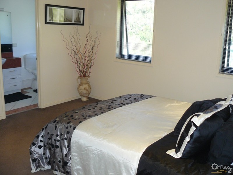 31 McBride Close, Malua Bay NSW 2536