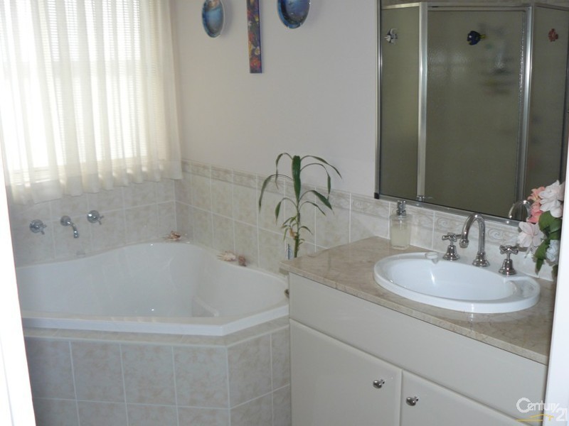 46 Wattlebird Way, Malua Bay NSW 2536