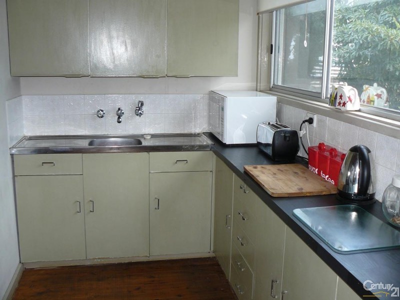 9 Yugura Street, Malua Bay NSW 2536