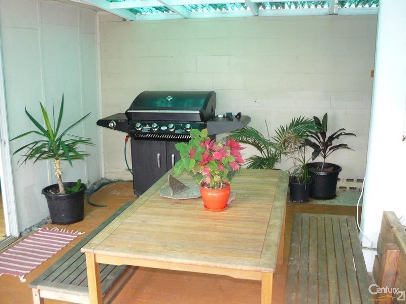 9 Yugura Street, Malua Bay NSW 2536