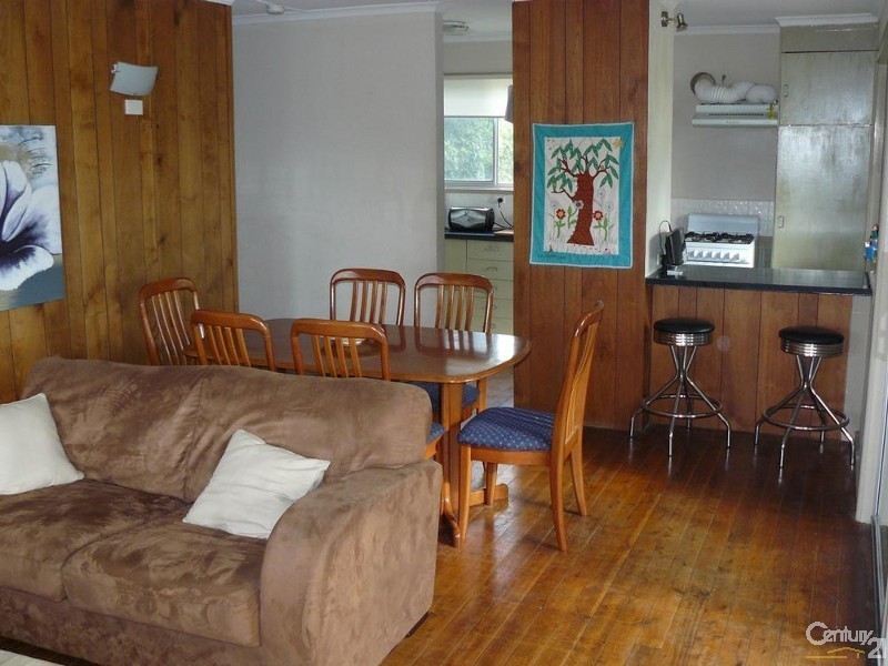 9 Yugura Street, Malua Bay NSW 2536