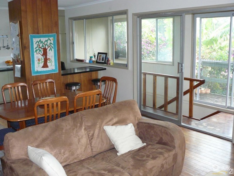 9 Yugura Street, Malua Bay NSW 2536