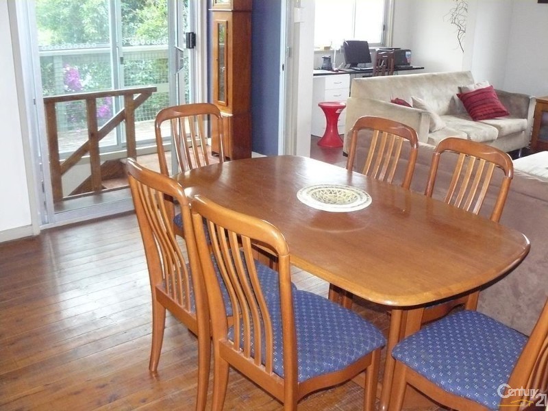 9 Yugura Street, Malua Bay NSW 2536