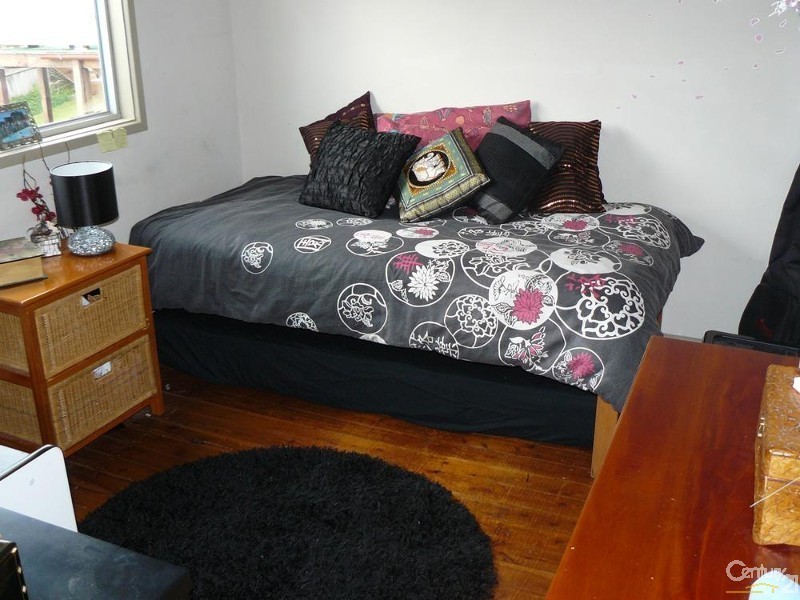 9 Yugura Street, Malua Bay NSW 2536