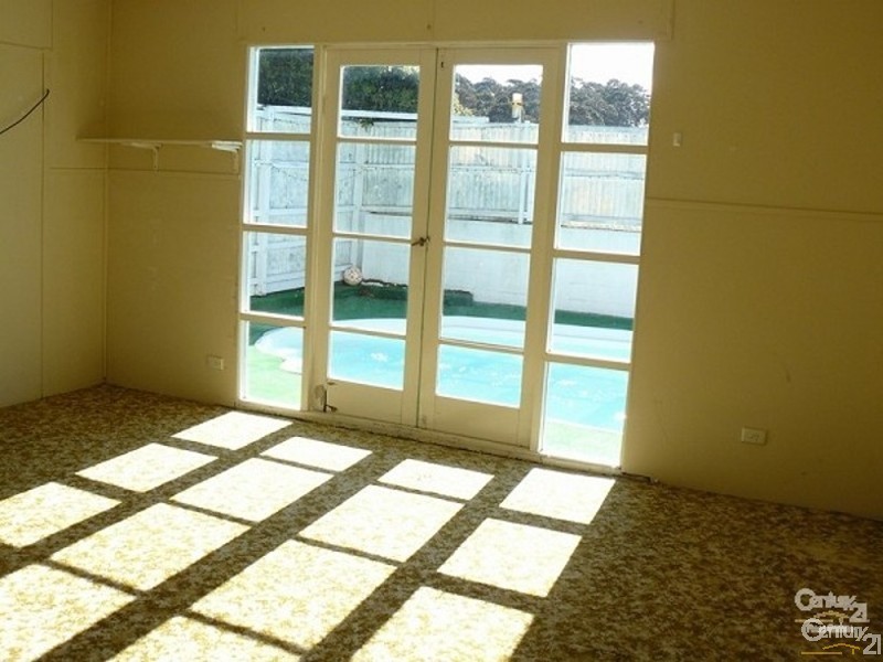 9 Yugura Street, Malua Bay NSW 2536