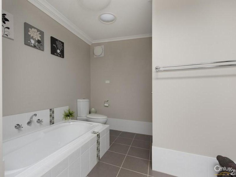 50 Sunpatch Parade, Tomakin NSW 2537