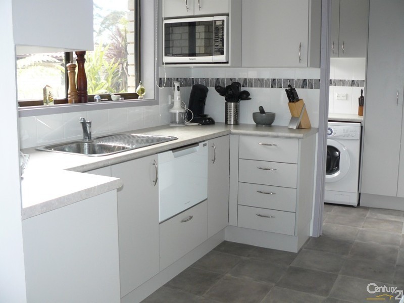 6/4 Sunpatch Parade, Tomakin NSW 2537