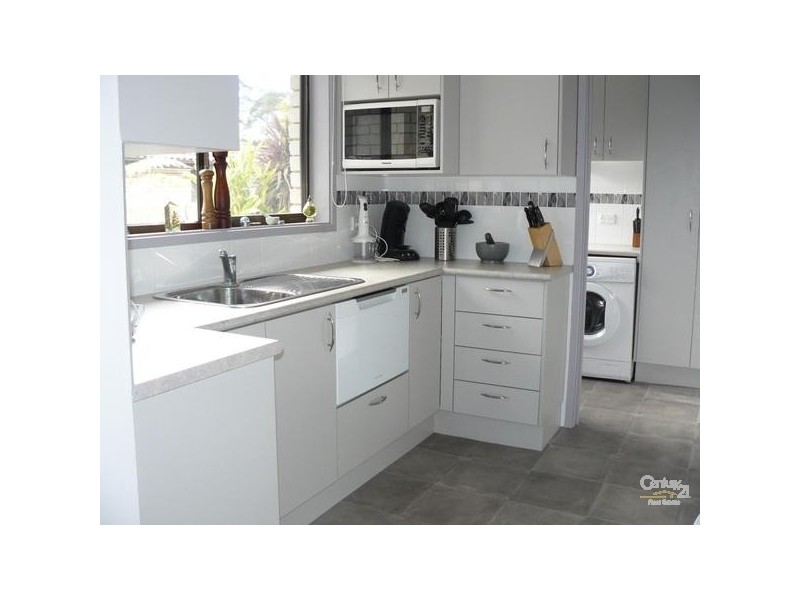 6/4 Sunpatch Parade, Tomakin NSW 2537