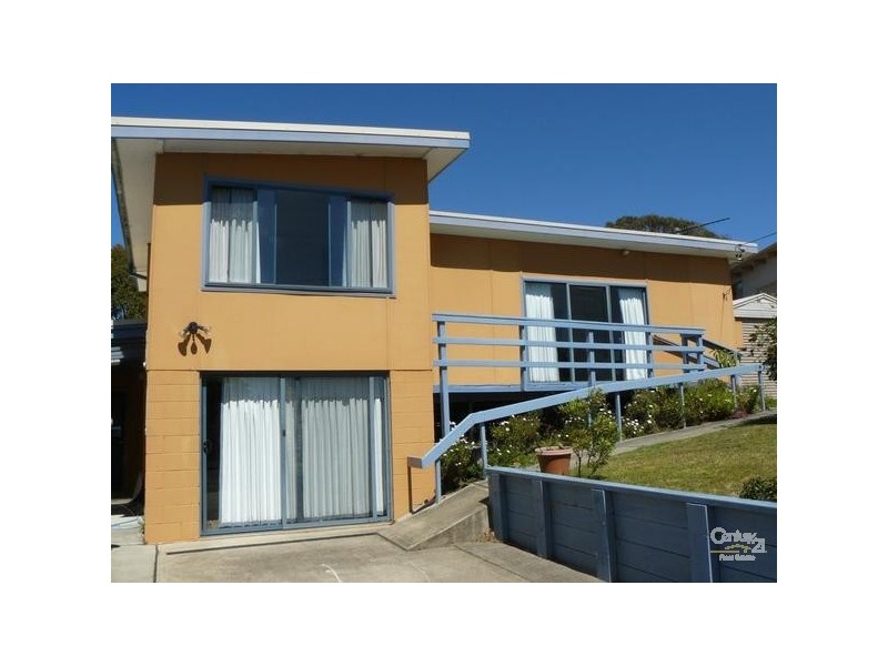 104 Tallawang Avenue, Malua Bay NSW 2536