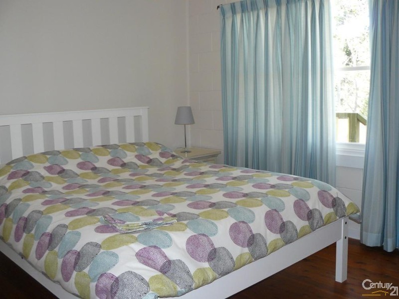 643 Beach Road, Surf Beach NSW 2536