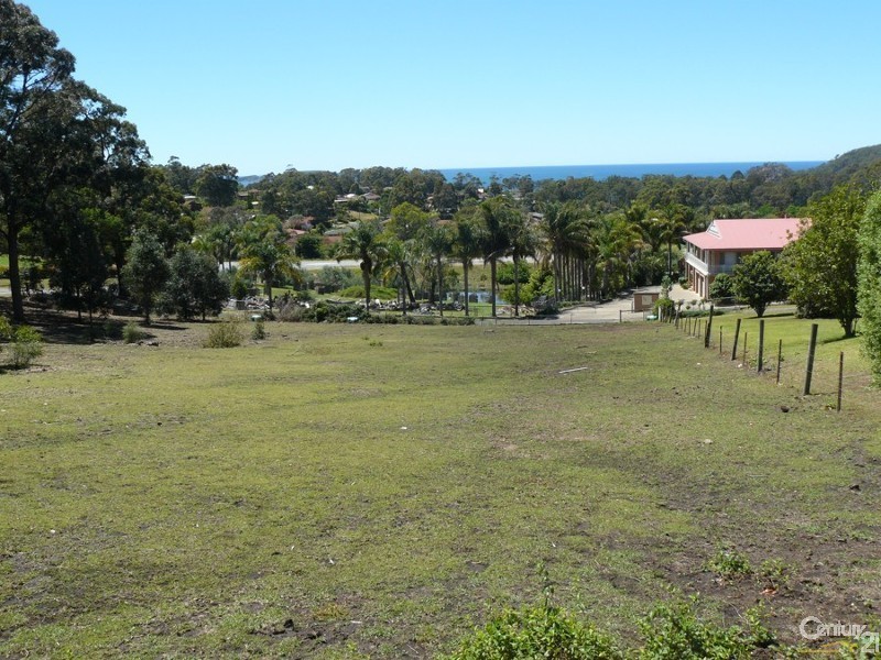 8 Silverdell Place, Surf Beach NSW 2536
